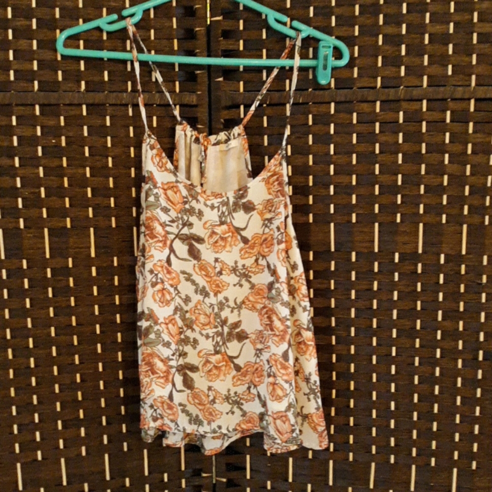Light and flowy tank top blouse